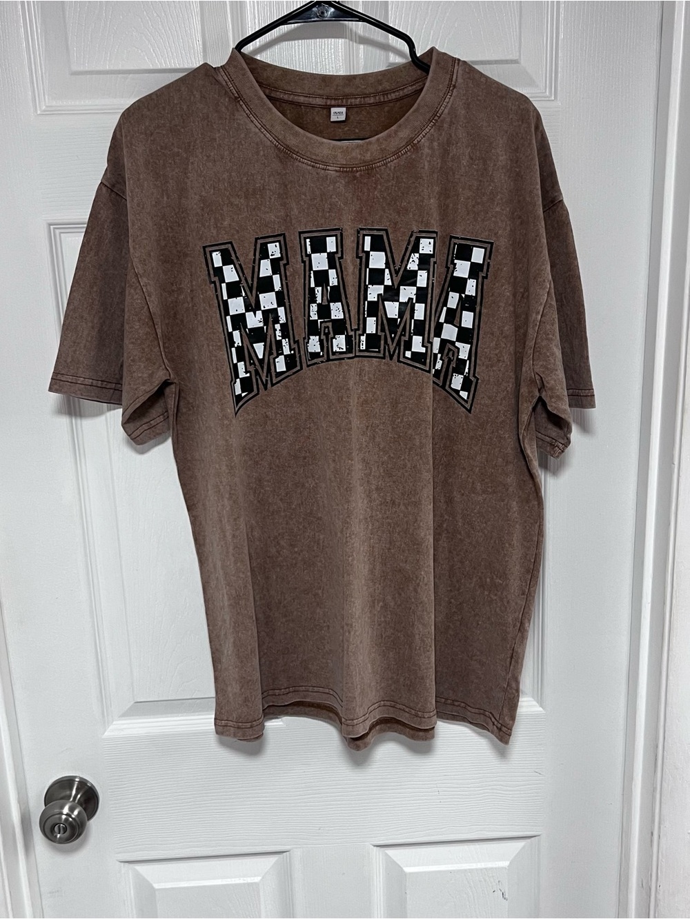 Women's Washed Brown Short-Sleeve Graphic MAMA Tee Size L